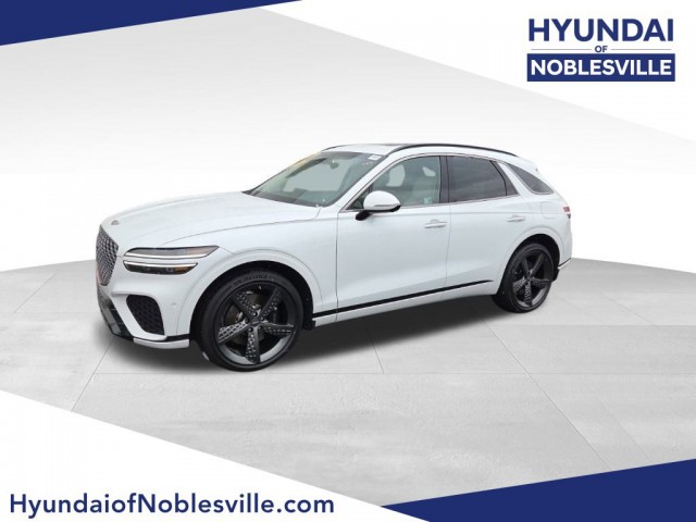 2025 GENESIS GV70 Sport's photo