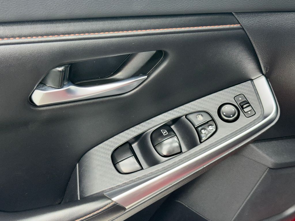 2021 Nissan Sentra SR photo 23