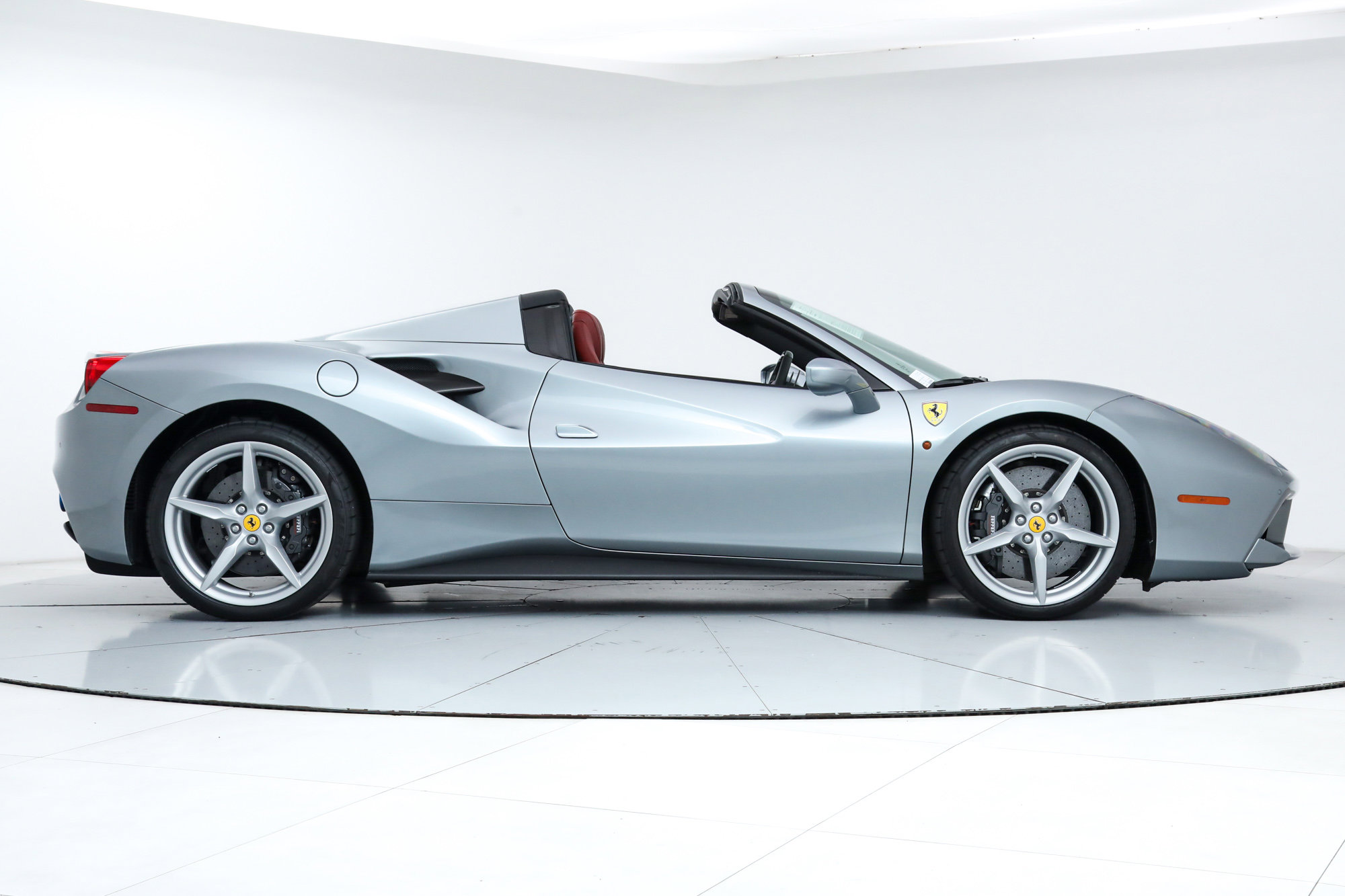 2017 Ferrari 488 Spider photo 9