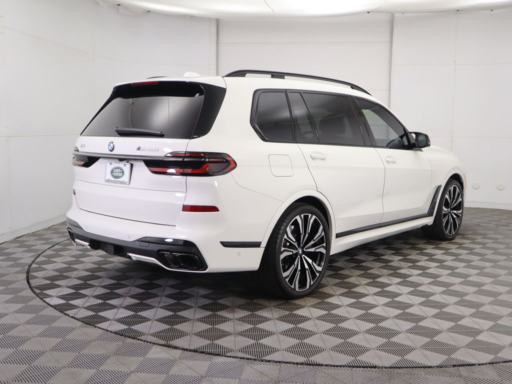 2025 Bmw X7 M60i photo 4