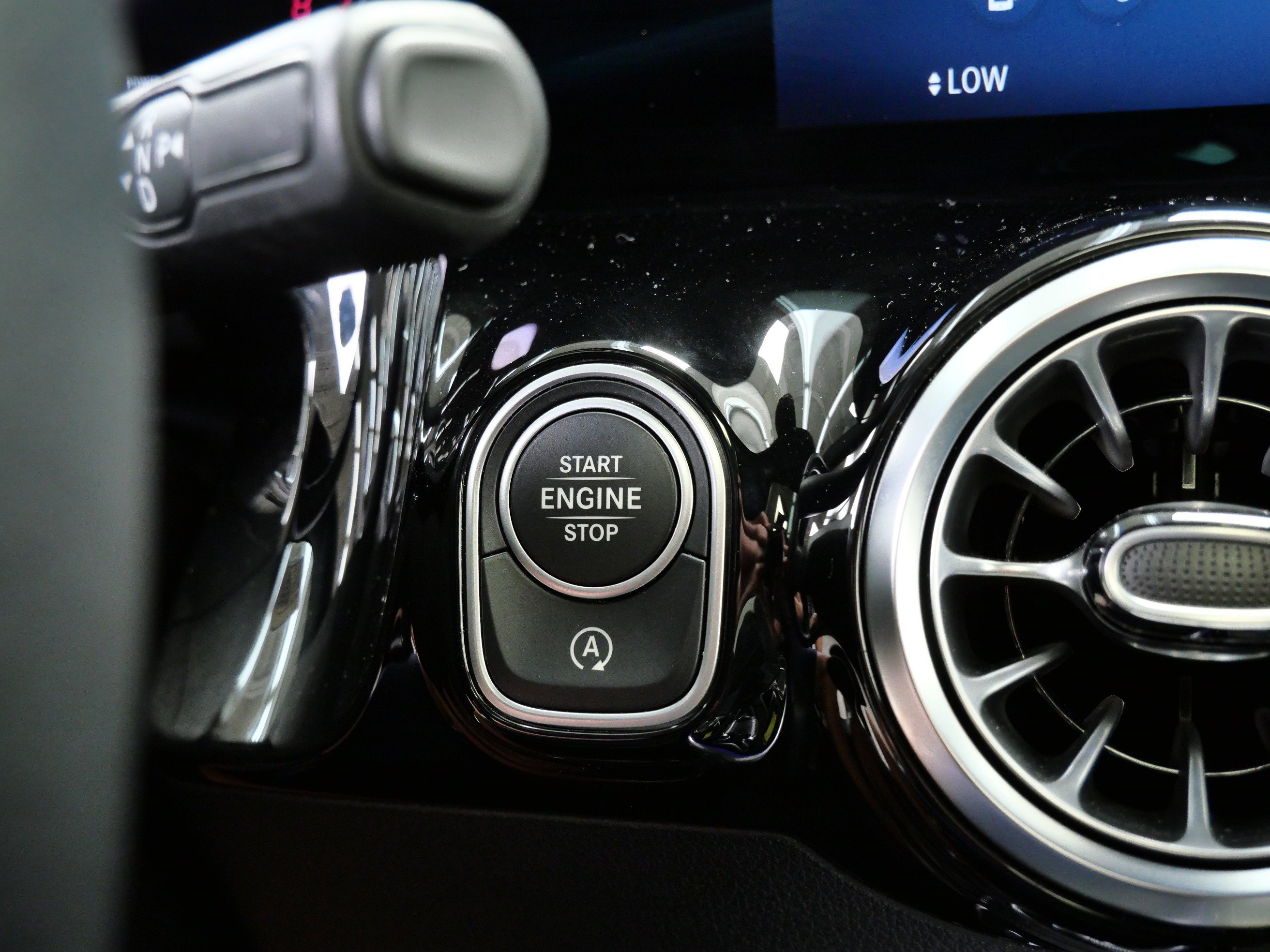 2025 Mercedes Benz GLA 250 4MATIC photo 28