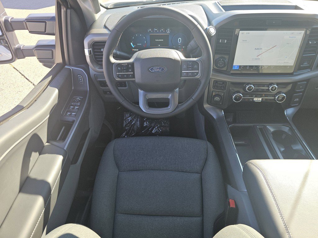 2025 Ford F-150 XLT photo 4