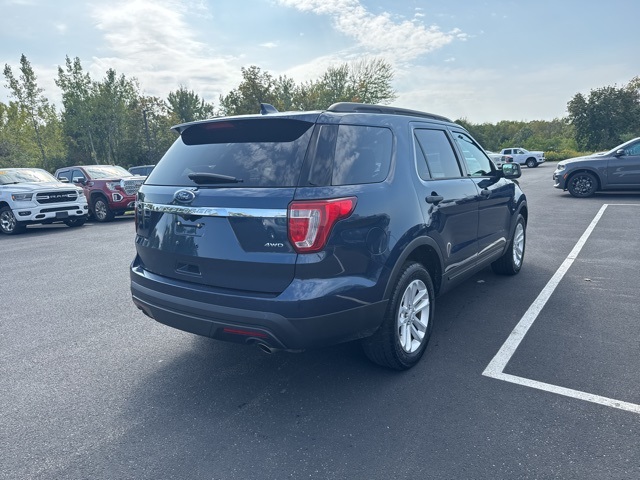2017 Ford Explorer Base photo 6