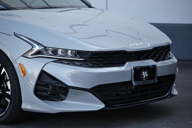 2023 Kia K5 GT-Line photo 2