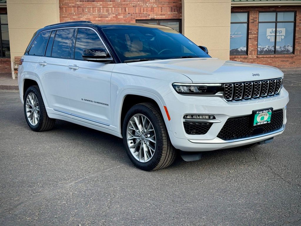 2025 Jeep Grand Cherokee Summit's photo