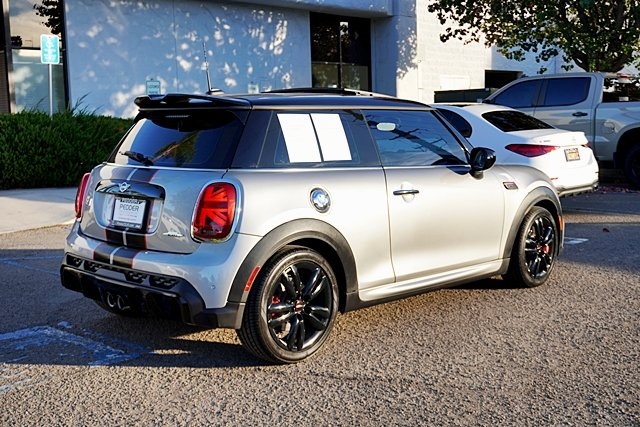 Used 2023 Silver MINI Base image 8