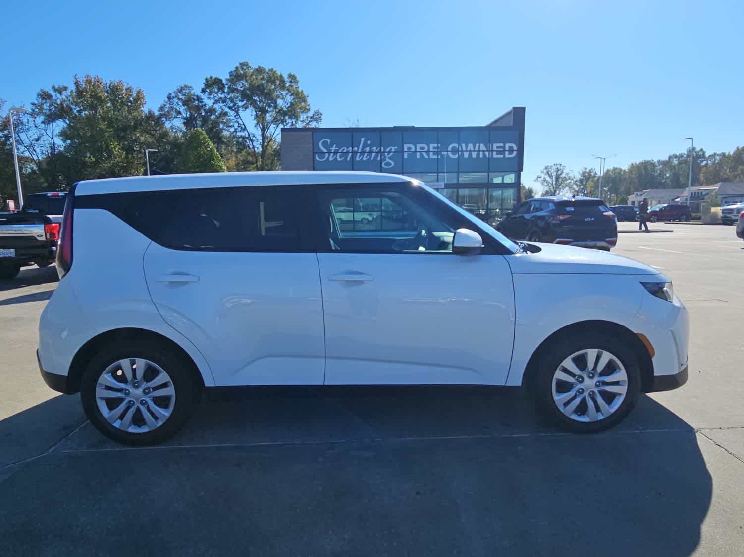 2024 Kia Soul LX's photo