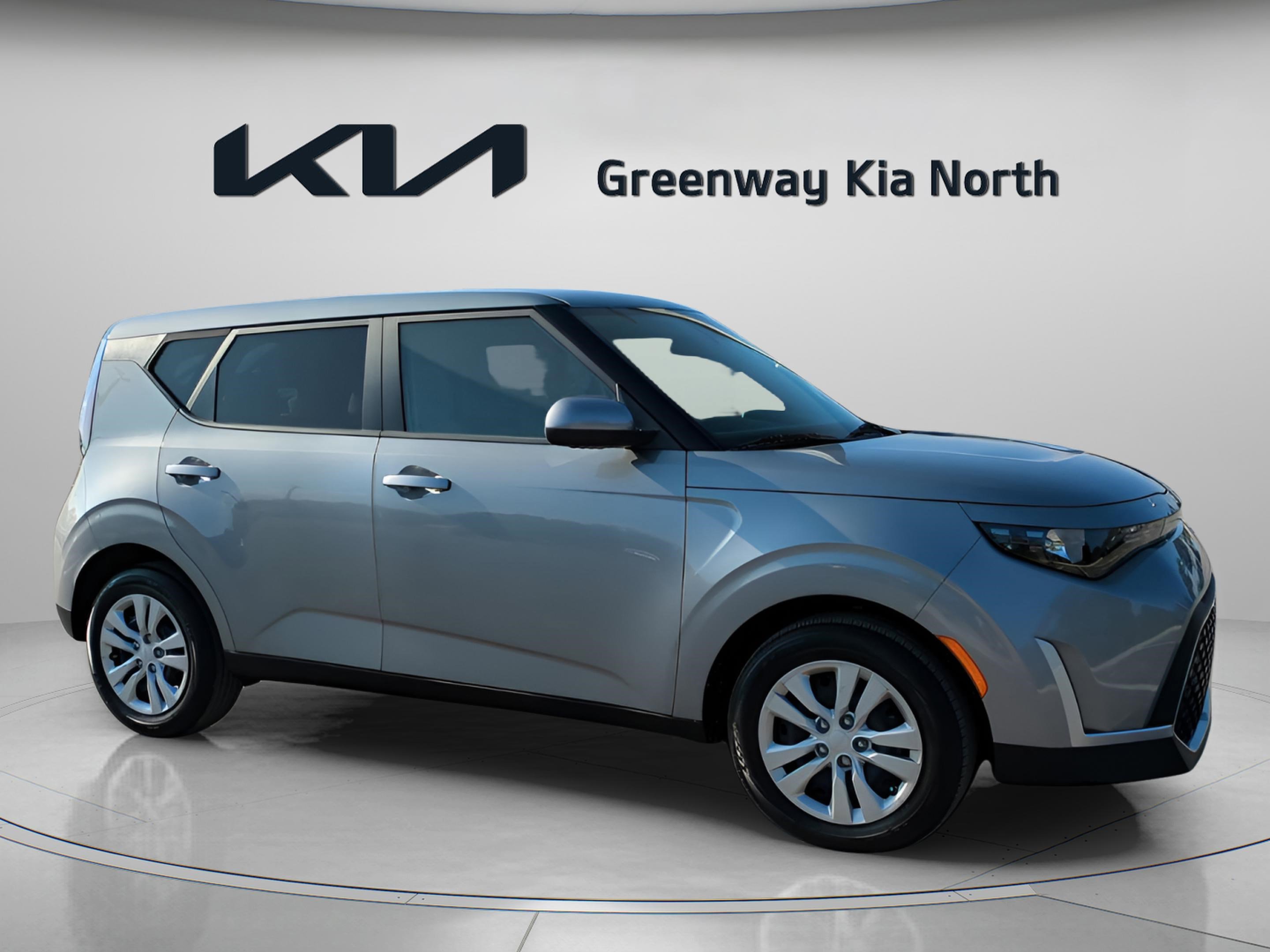 2024 Kia Soul LX's photo