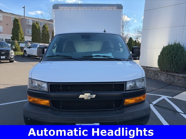 2020 Chevrolet Express Cutaway Work Van photo 2