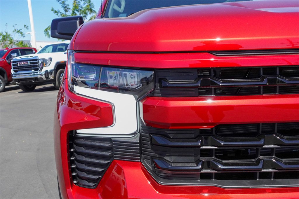 2026 Chevrolet Silverado 1500 RST photo 4