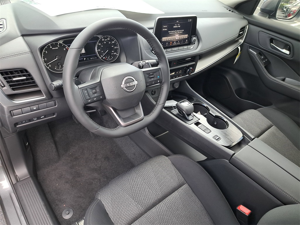 2026 Nissan Rogue SV photo 18