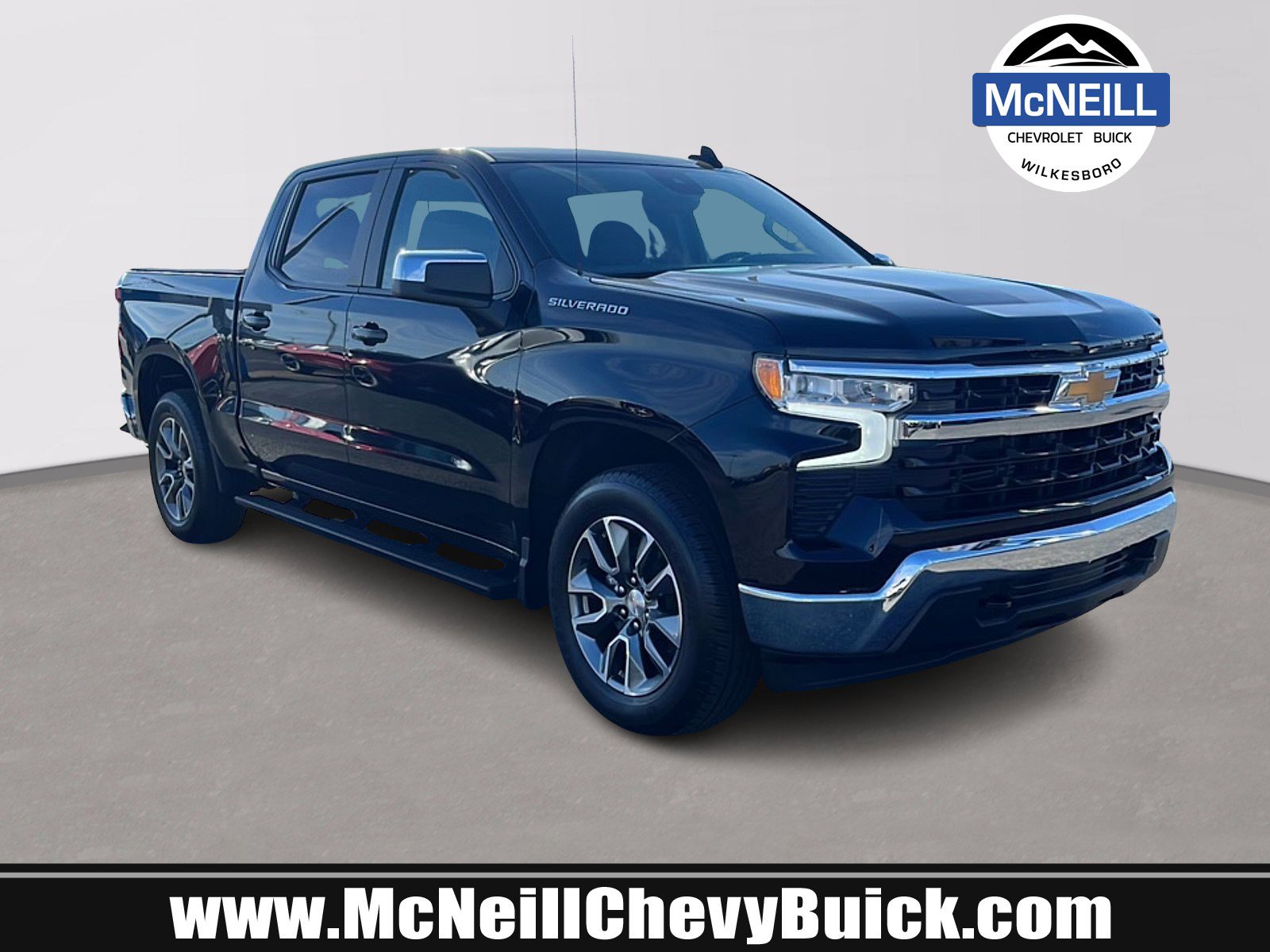 2024 Chevrolet Silverado 1500 LT's photo