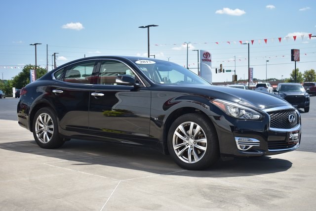 2015 Infiniti Q70 photo 4