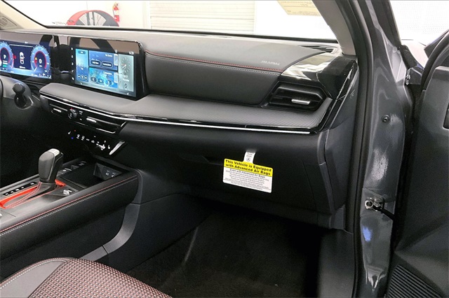 2025 Nissan Kicks SR photo 33