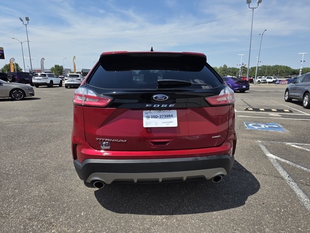 2024 Ford Edge Titanium photo 18