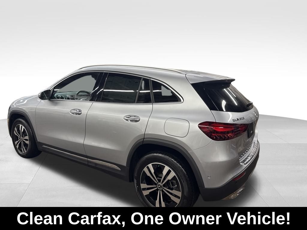 2025 Mercedes Benz GLA 250 4MATIC photo 3
