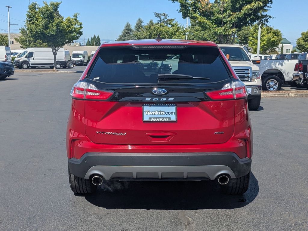 2024 Ford Edge Titanium photo 5
