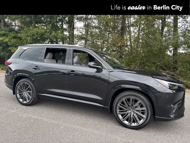 2026 Lexus TX Luxury's photo