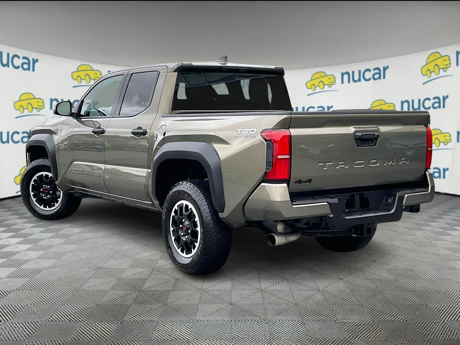 2025 Toyota Tacoma TRD photo 4