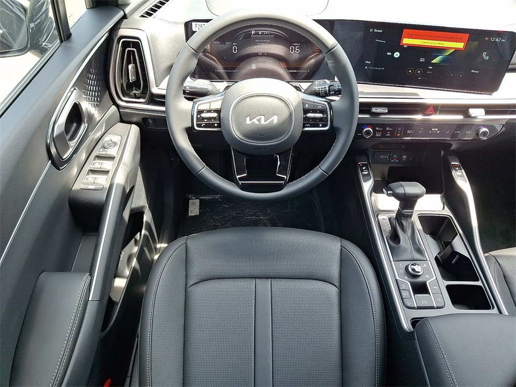 2025 Kia Sorento S photo 11