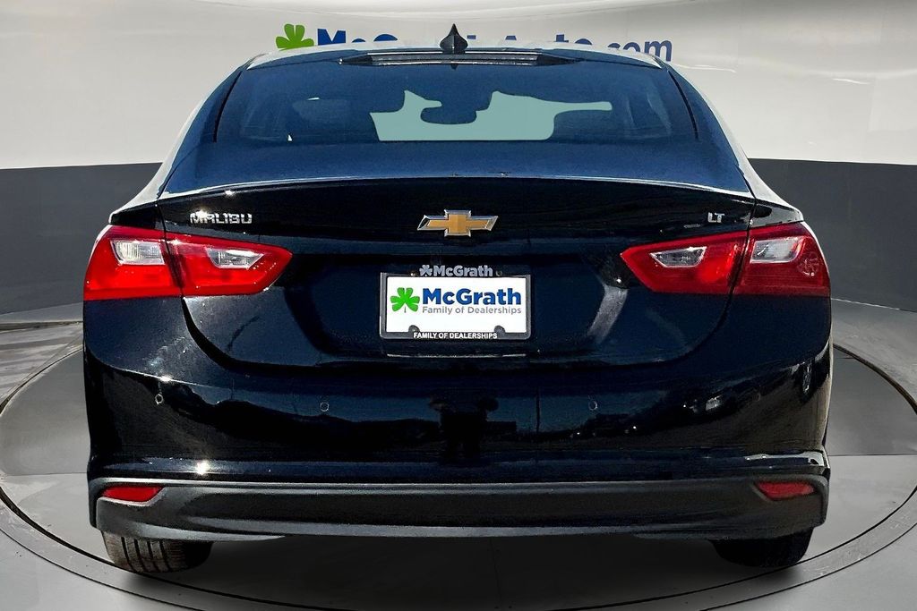2024 Chevrolet Malibu 1LT photo 3