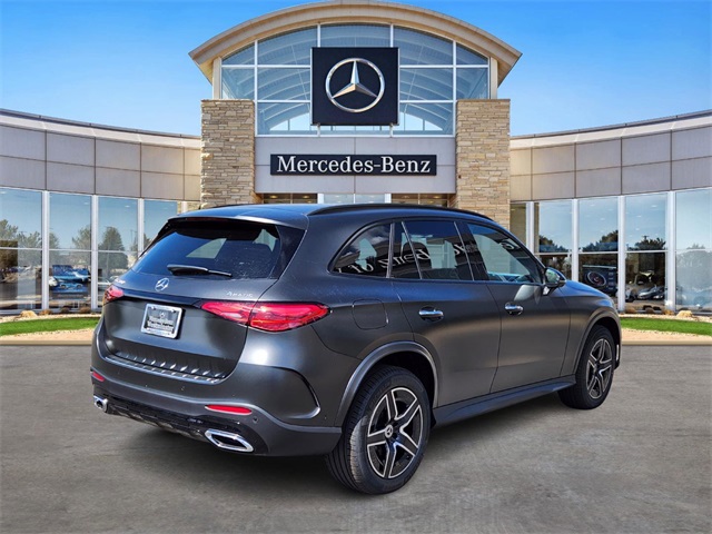 2025 Mercedes Benz GLC 300 4MATIC photo 3