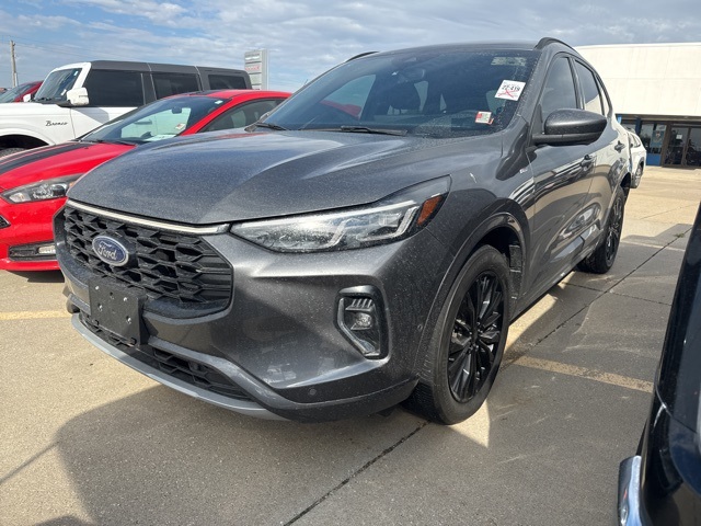 2023 Ford Escape ST-Line Elite photo 2