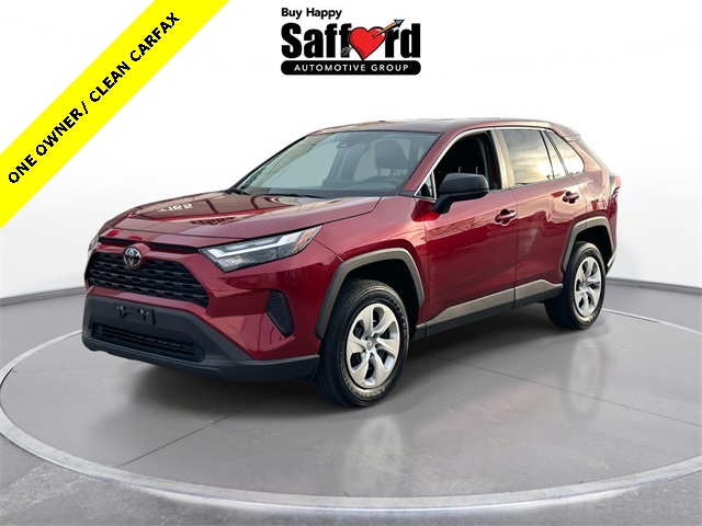 2024 Toyota RAV4 LE's photo