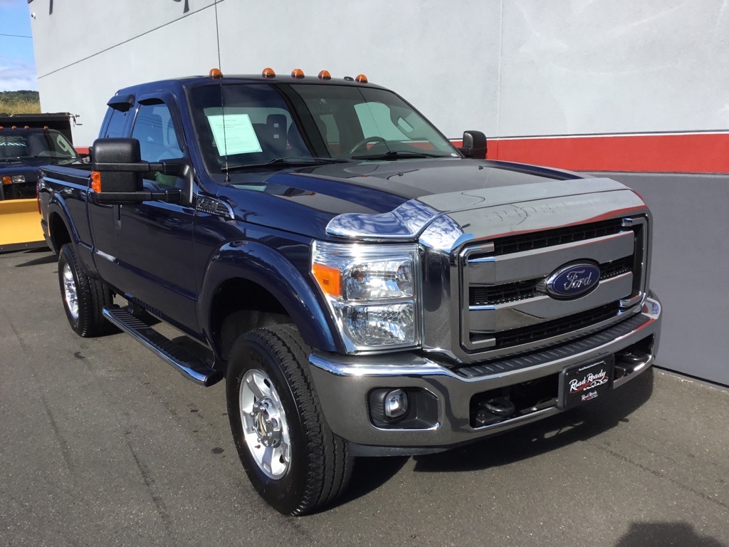 2015 Ford F-350 photo 2