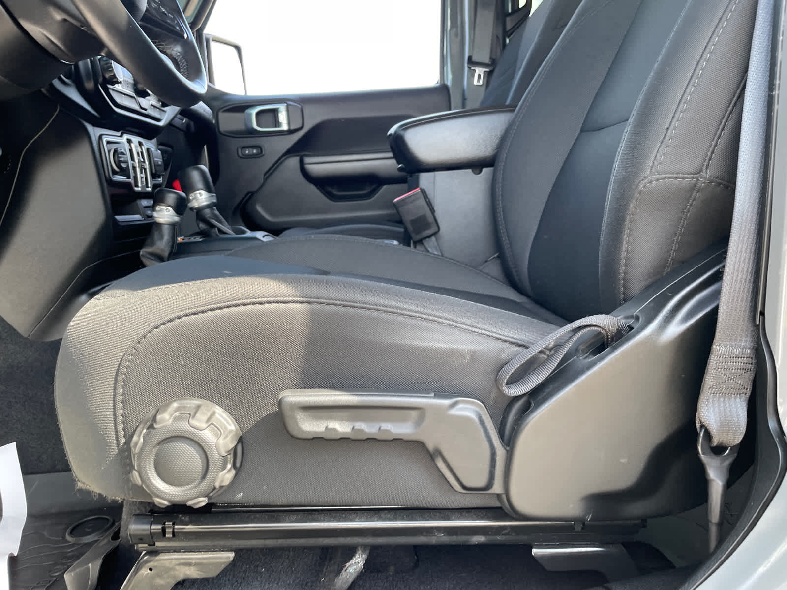 2021 Jeep Wrangler Unlimited Willys photo 19