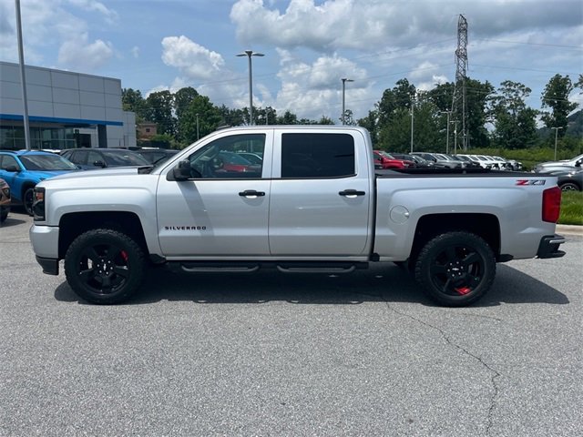 2018 Chevrolet Silverado 1500 LTZ photo 2
