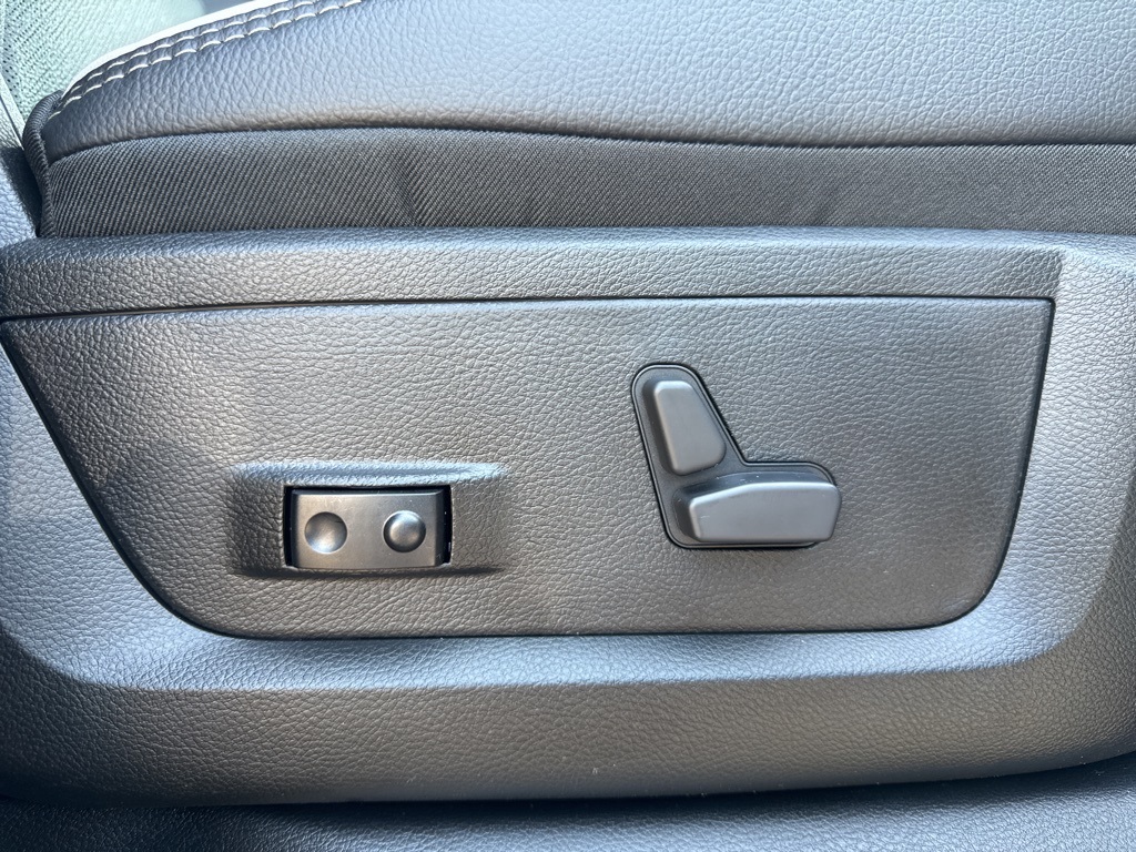 2026 Ram 2500 Laramie photo 25