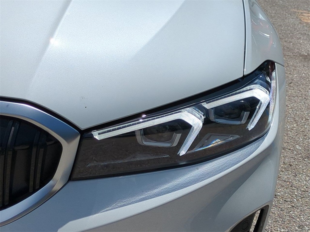 2025 Bmw 330i Sedan photo 9