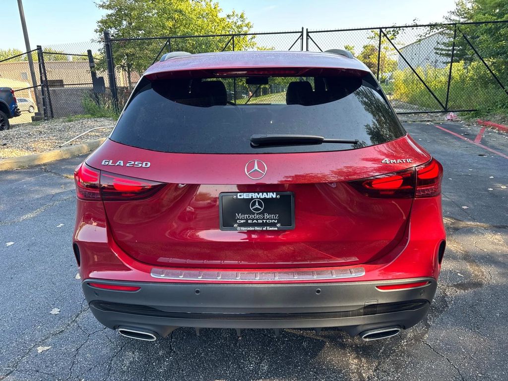 2026 Mercedes Benz GLA 250 4MATIC photo 2
