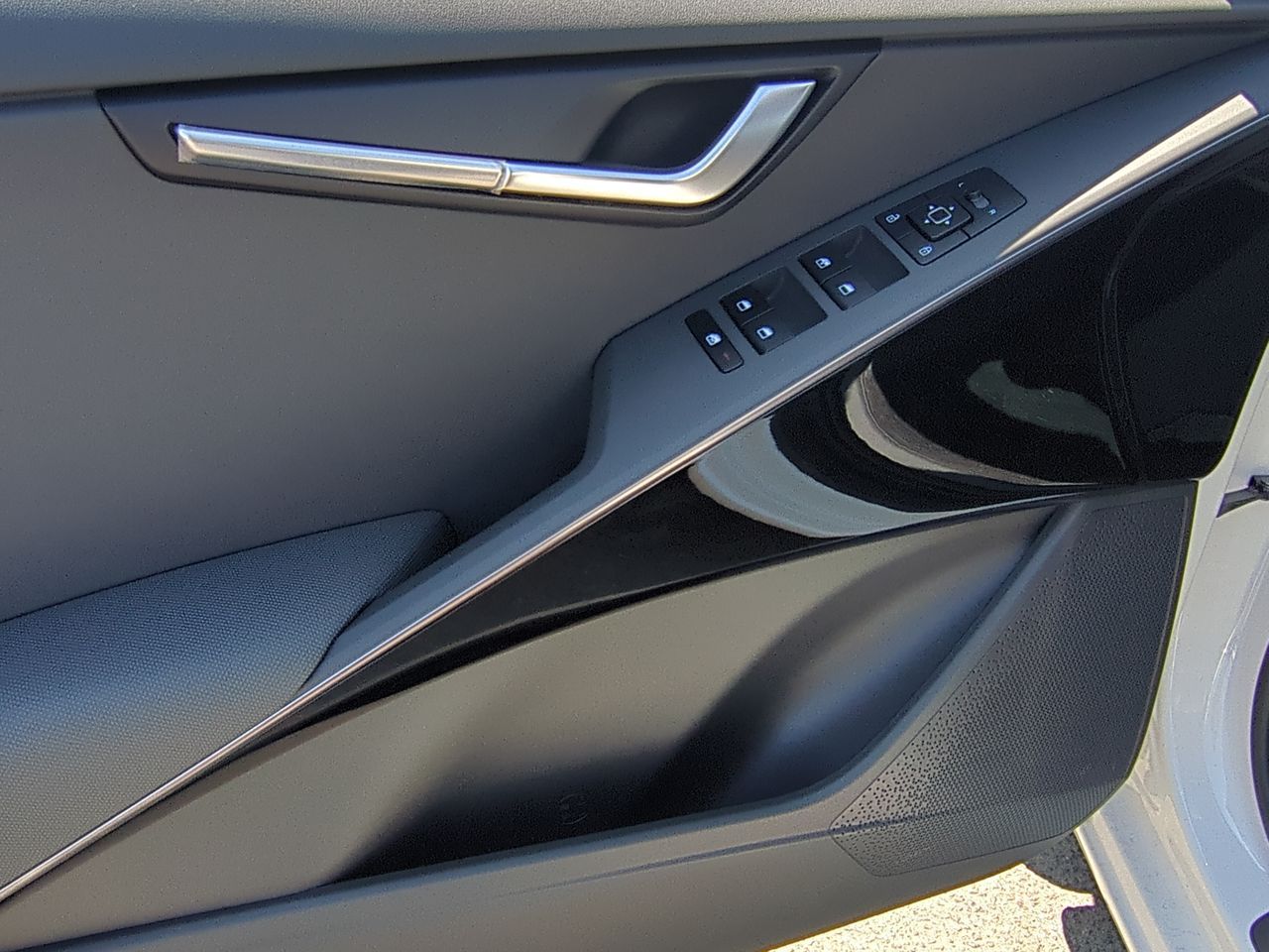 2025 Kia Niro Plug-In Hybrid EX photo 18