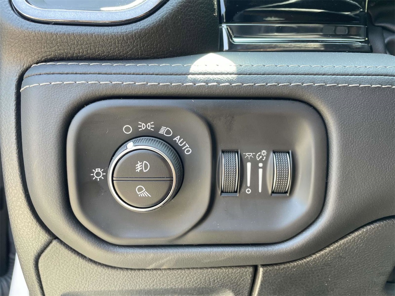 2025 Ram 1500 Limited photo 12