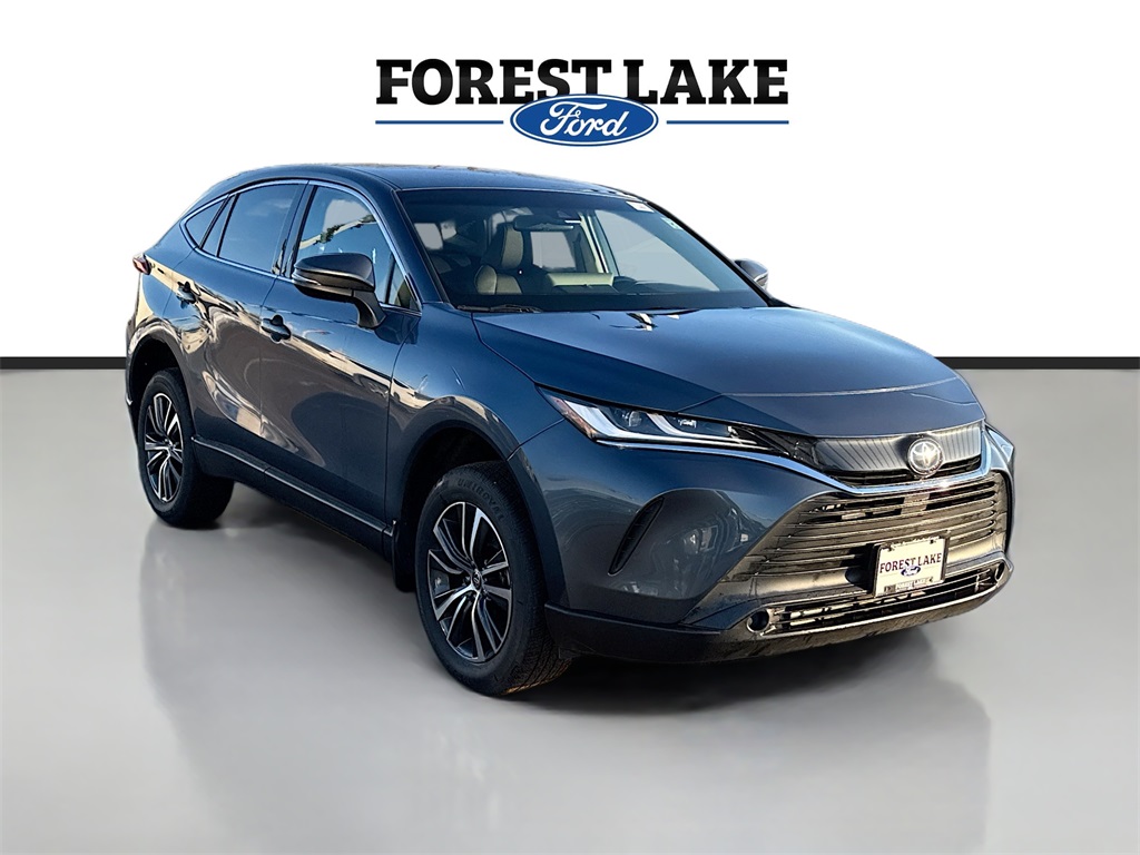 2023 Toyota Venza LE's photo