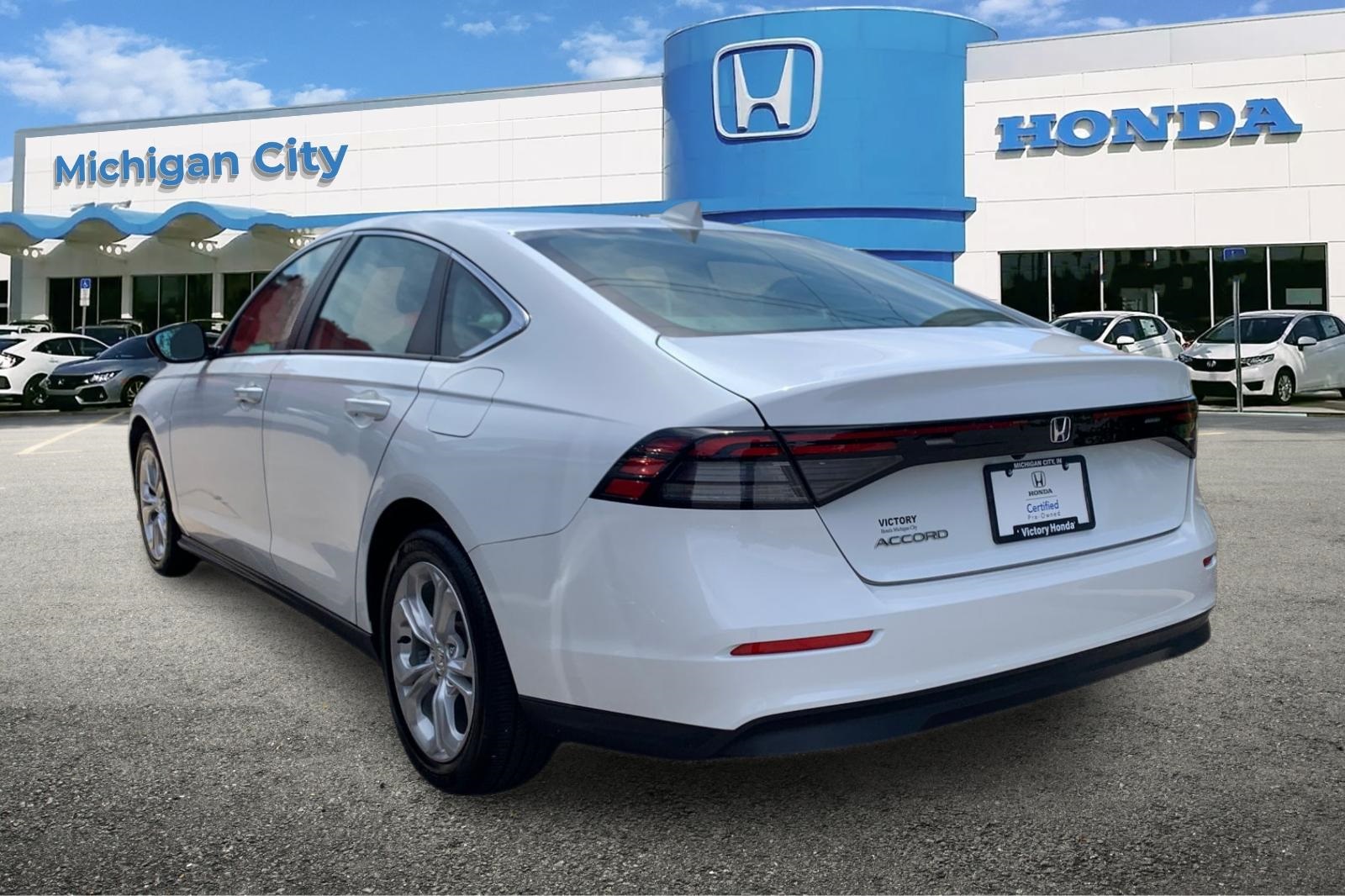 2023 Honda Accord LX photo 3