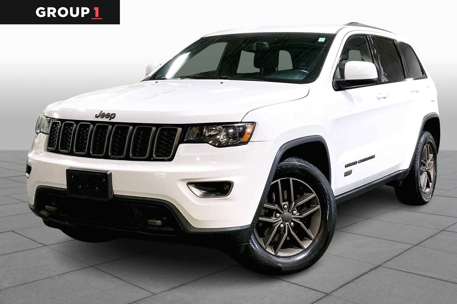 2016 Jeep Grand Cherokee Laredo's photo