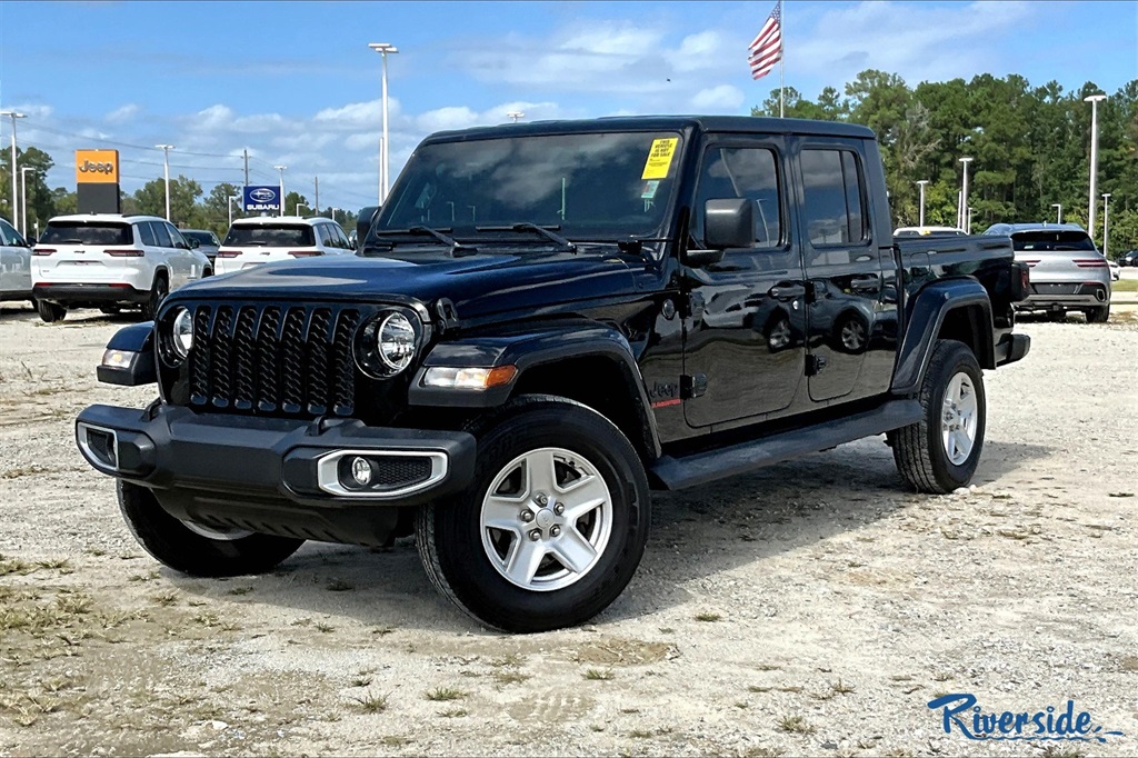 2023 Jeep Gladiator Sport photo 3