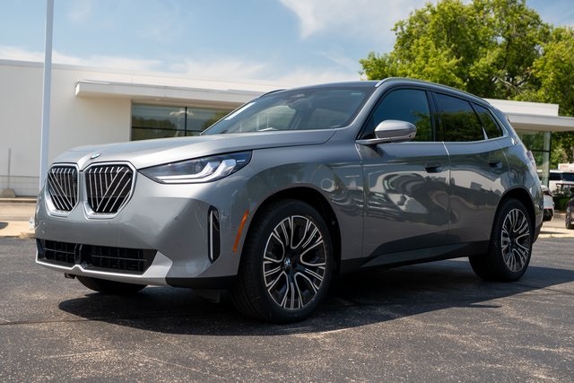 New 2025 Skyscraper Grey Metallic BMW 30 xDrive image 1