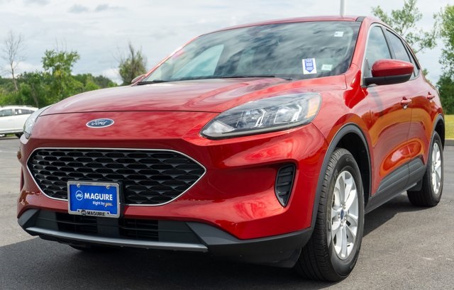 2020 Ford Escape SE photo 2