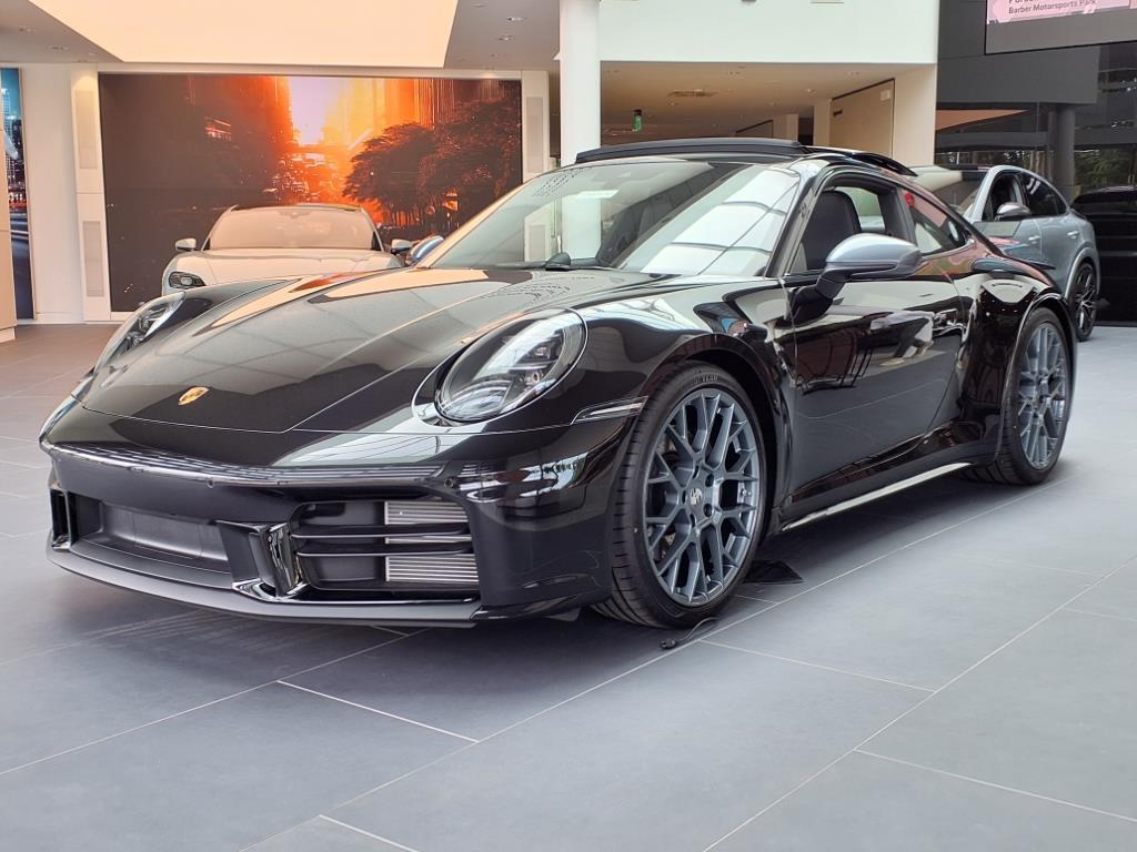 2026 Porsche 911 T's photo
