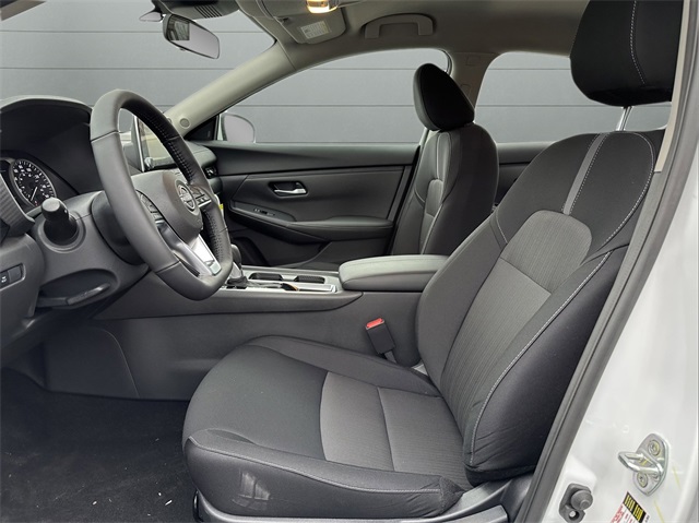 2025 Nissan Sentra SV photo 12
