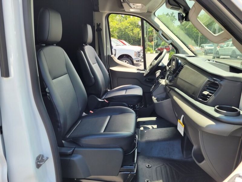 2025 Ford Transit Cargo Van photo 9