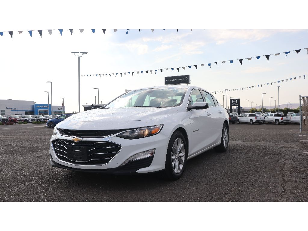 2023 Chevrolet Malibu 1LT photo 2