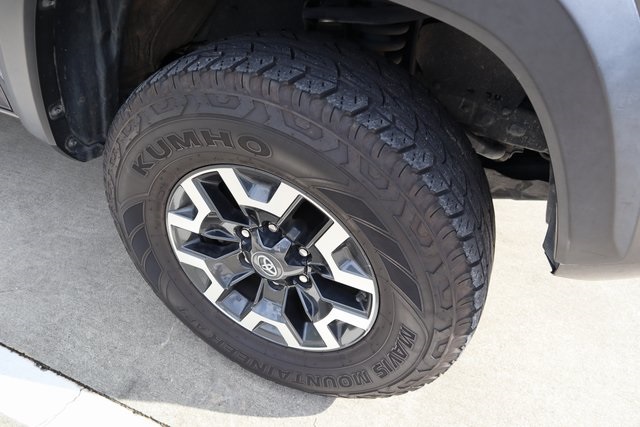 2021 Toyota Tacoma TRD Off-Road photo 4