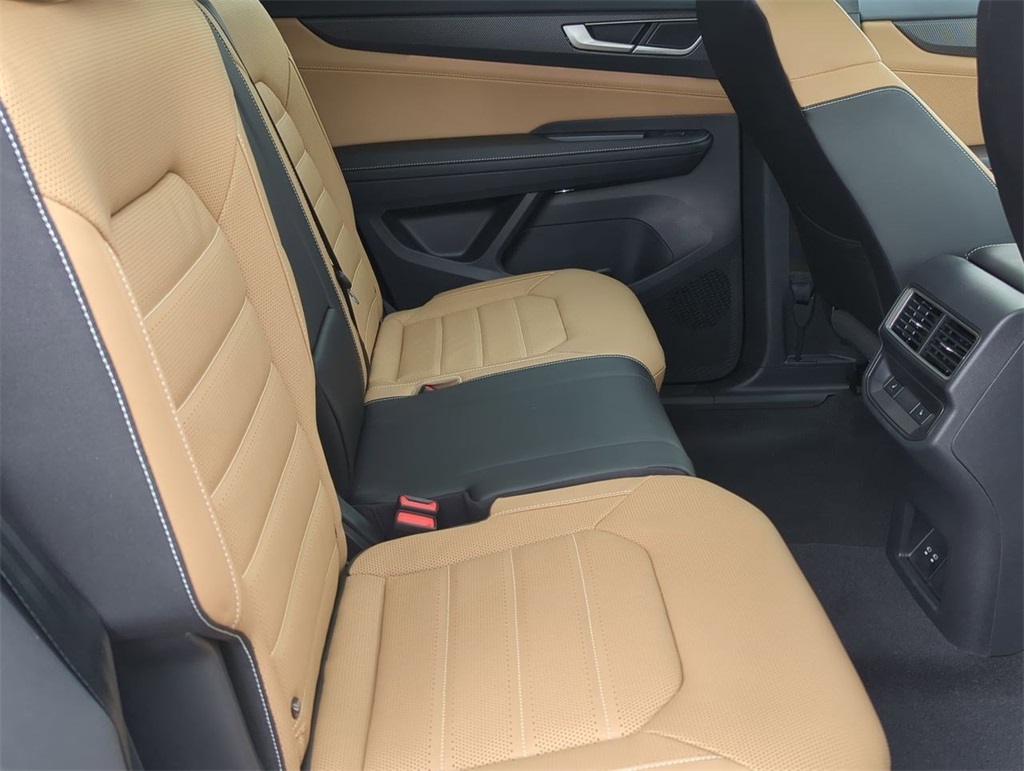 2026 Volkswagen Atlas Cross Sport SEL R-Line photo 18
