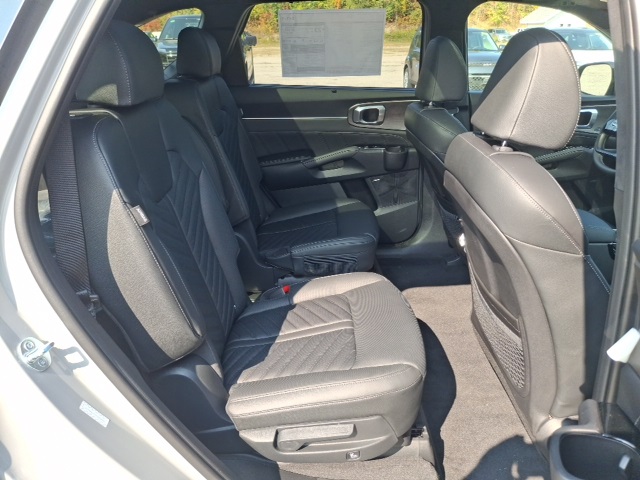 2026 Kia Sorento EX photo 32