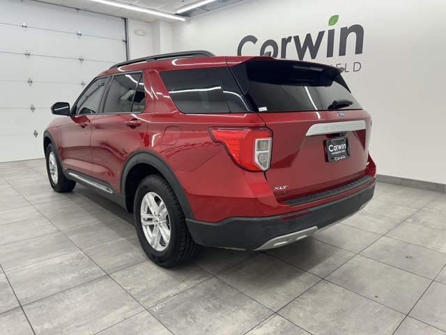 2023 Ford Explorer XLT photo 2